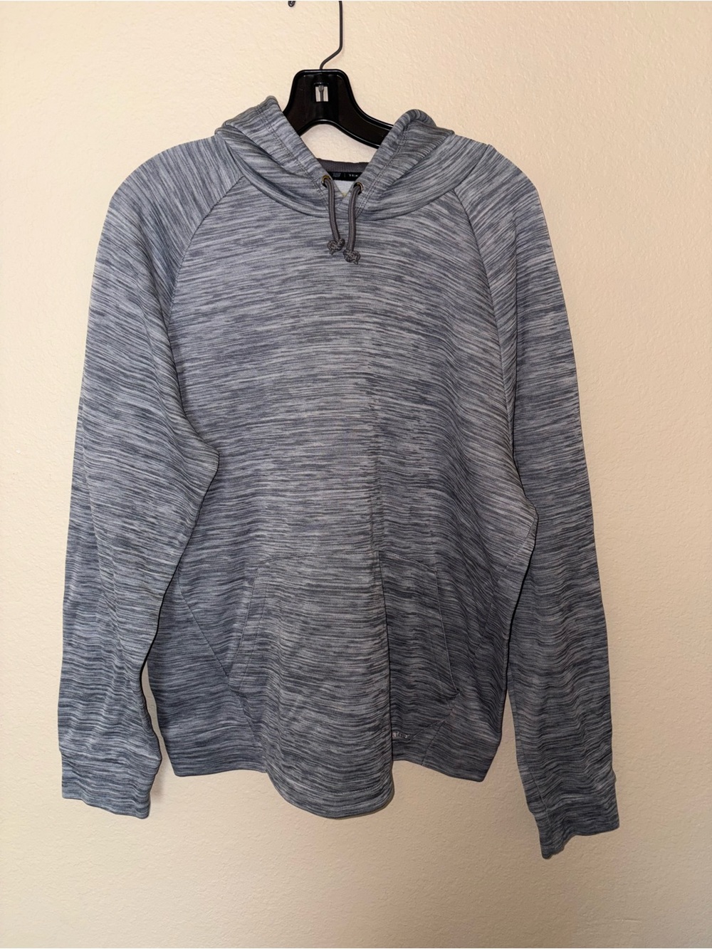 tek gear Men's Heathered Grey Hoodie Sweater